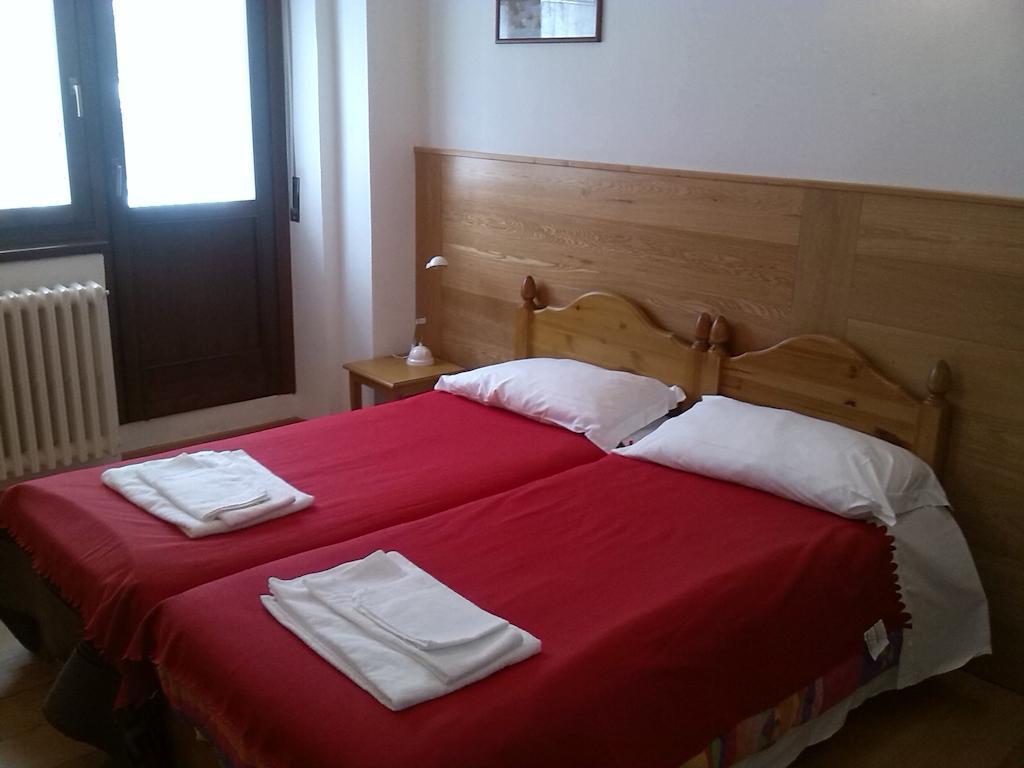 Hotel Casa San Francesco Bardonecchia Habitación foto