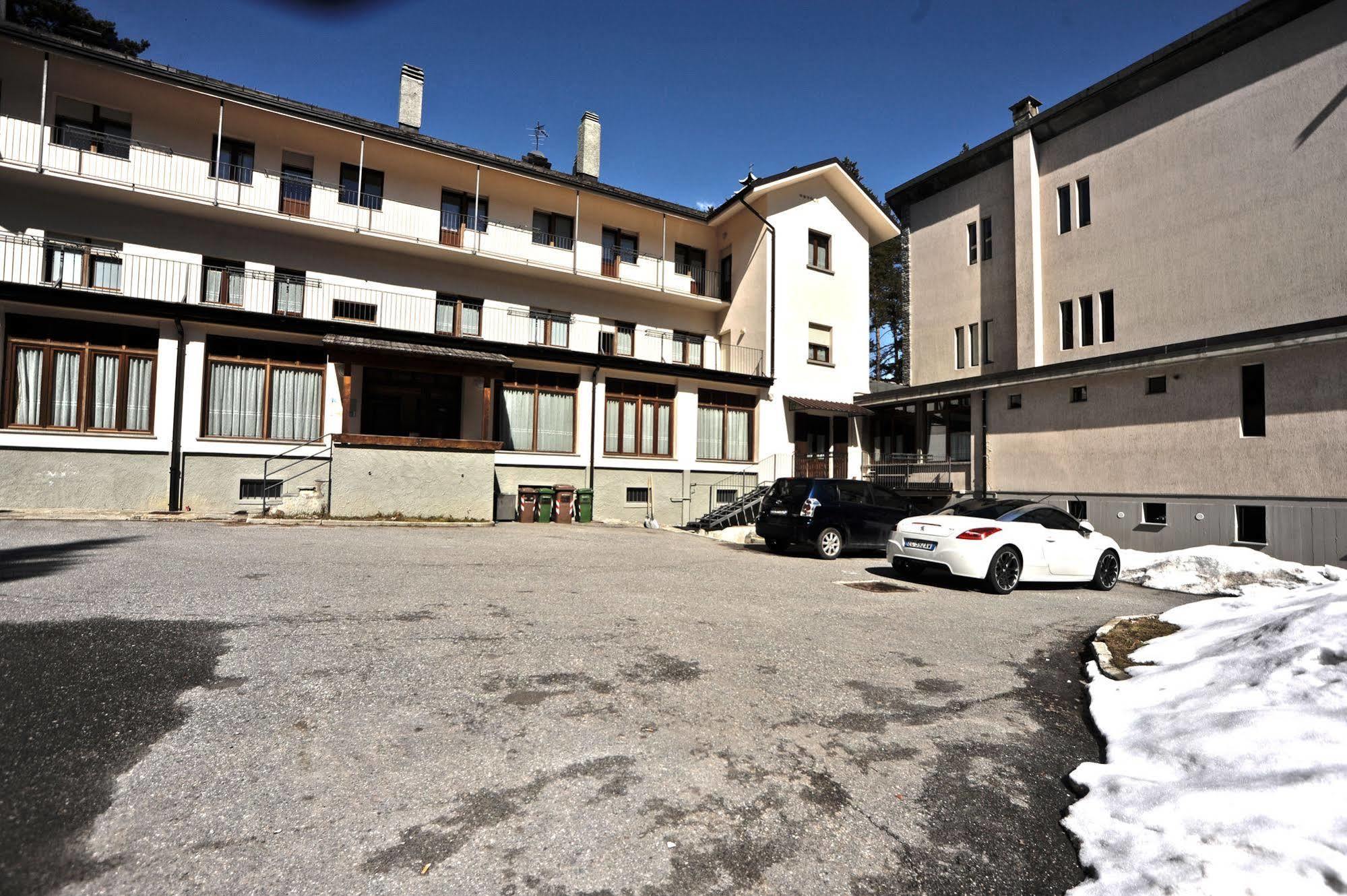 Hotel Casa San Francesco Bardonecchia Exterior foto